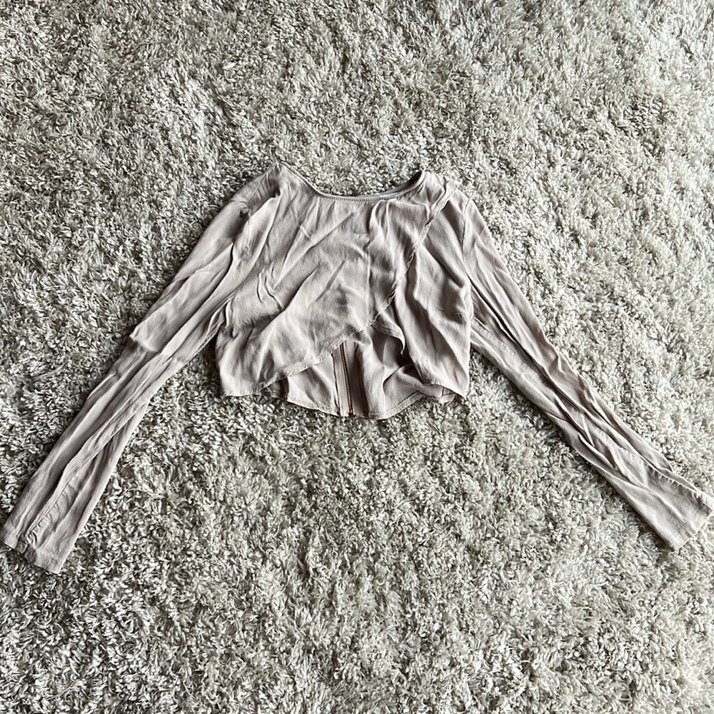 Toby Heart Ginger cropped top! Size 8. Never been worn.